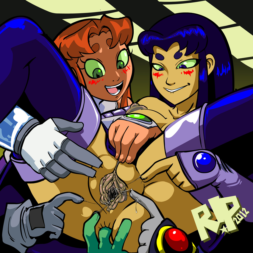 Starfire and raven orgy - Naked photo