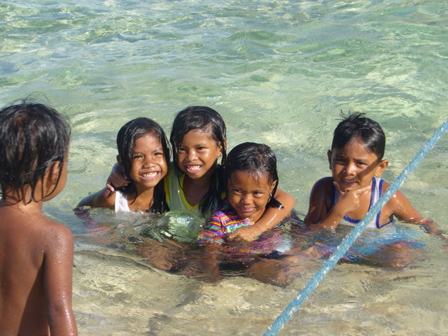 hentai little girl pics photo their island taken philippines kids hopping nido desparate